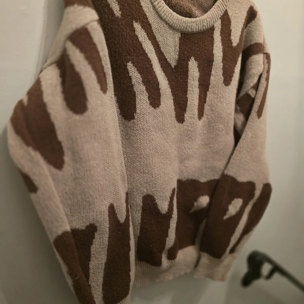 Stylish Brown and Tan Sweater - Picture 6 of 6